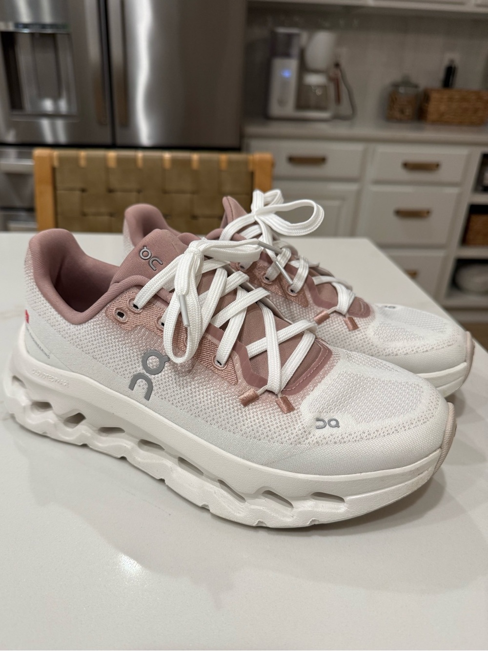 On Cloud Women’s cloudtilt running shoes